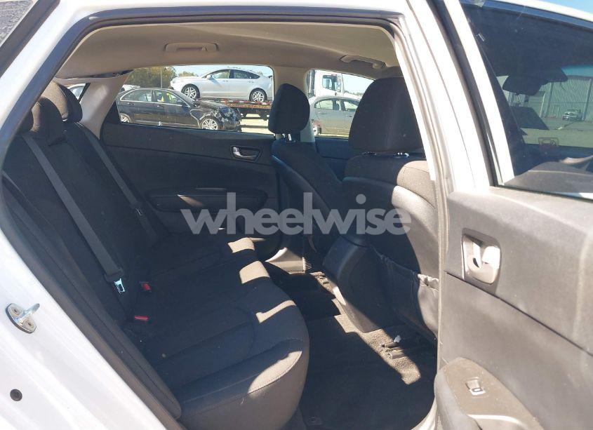 Photo 8 of 2018 Kia Optima LX (VIN 5XXGT4L32JG235891)