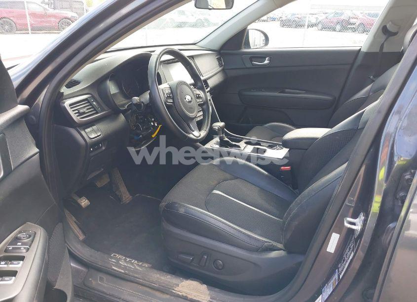 Photo 5 of 2018 Kia Optima S (VIN 5XXGT4L32JG251377)