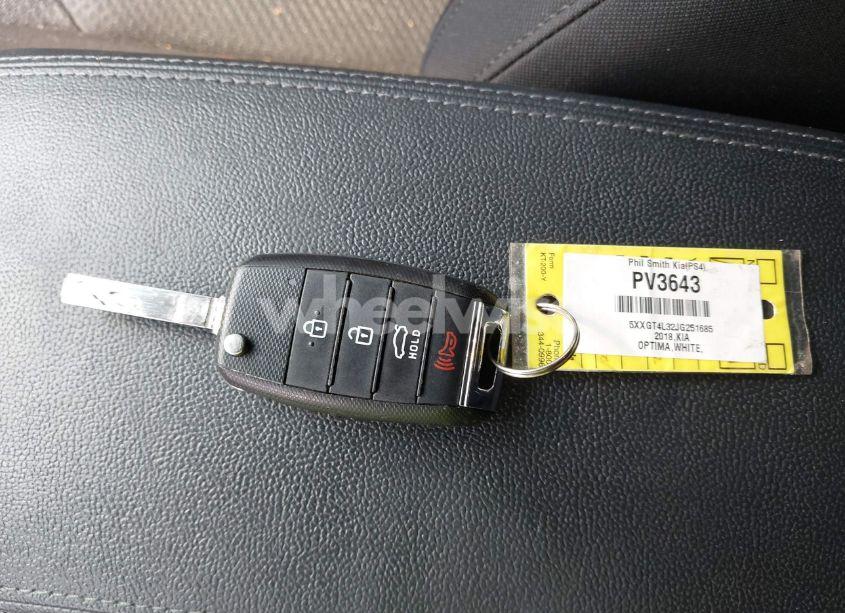 Photo 11 of 2018 Kia Optima LX (VIN 5XXGT4L32JG251685)