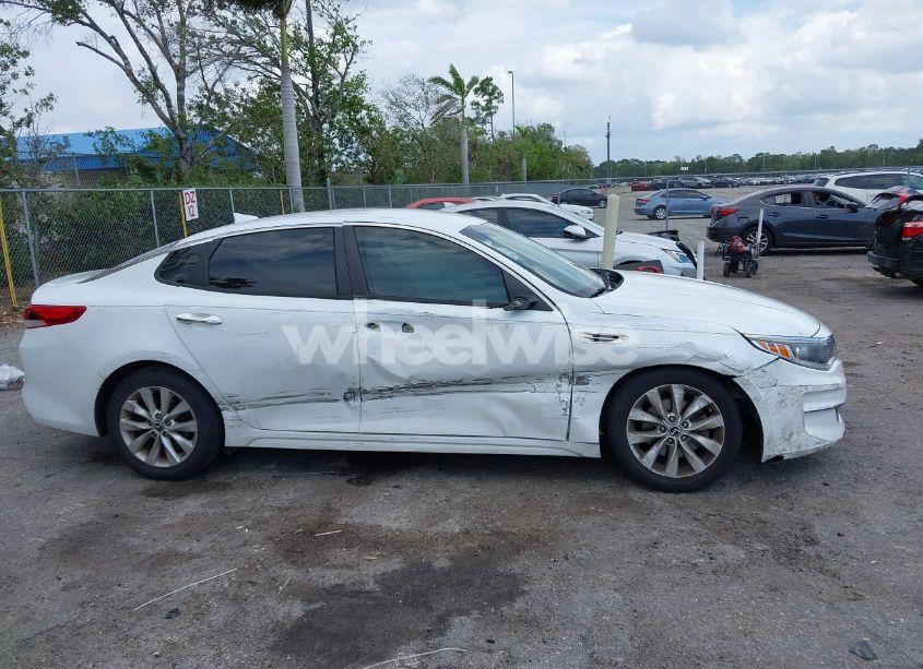 Photo 6 of 2018 Kia Optima LX (VIN 5XXGT4L32JG251685)