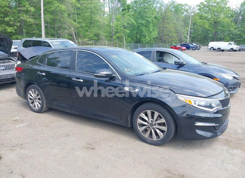 Photo 13 of 2018 Kia Optima LX (VIN 5XXGT4L32JG253713)