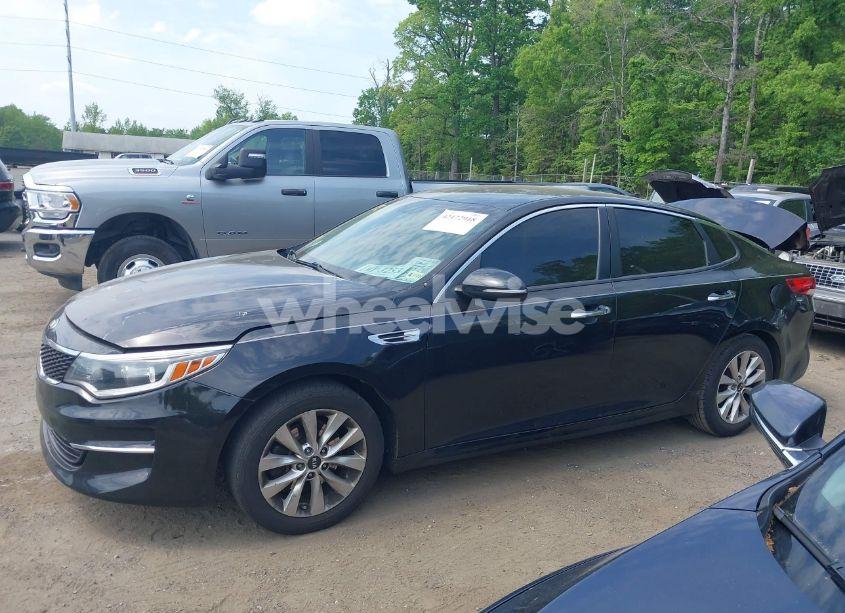 Photo 14 of 2018 Kia Optima LX (VIN 5XXGT4L32JG253713)