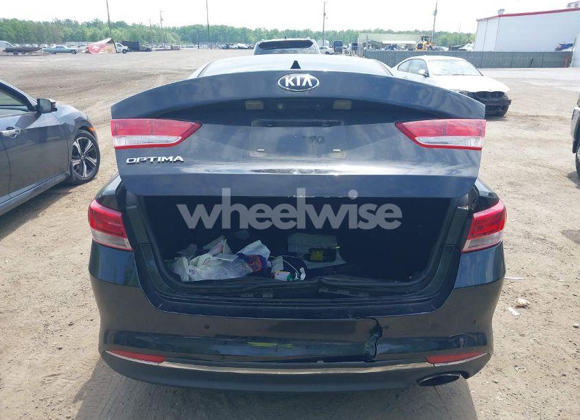 Photo 16 of 2018 Kia Optima LX (VIN 5XXGT4L32JG253713)