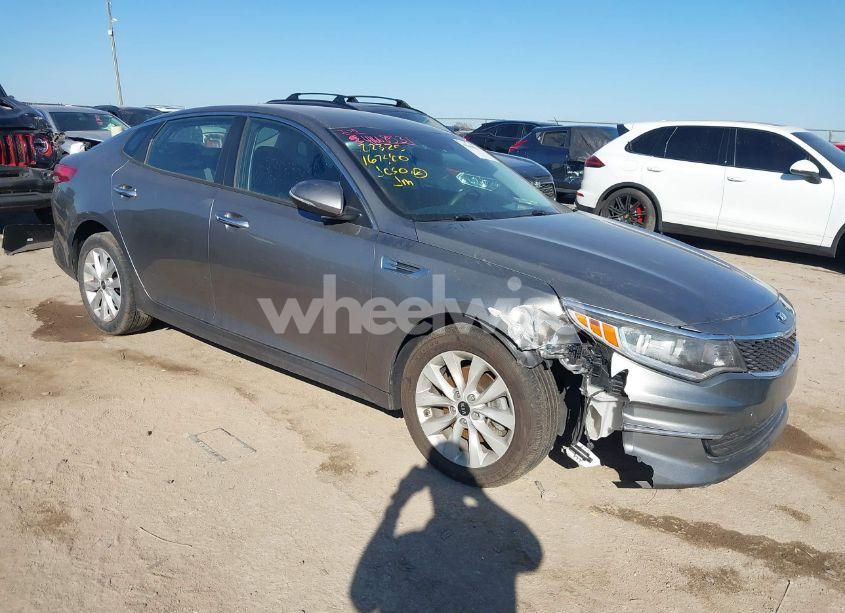 2018 Kia Optima LX (VIN 5XXGT4L32JG254229) main photo