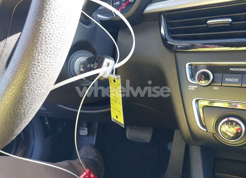 Photo 11 of 2018 Kia Optima LX (VIN 5XXGT4L32JG254229)