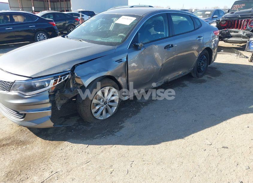 Photo 6 of 2018 Kia Optima LX (VIN 5XXGT4L32JG254229)