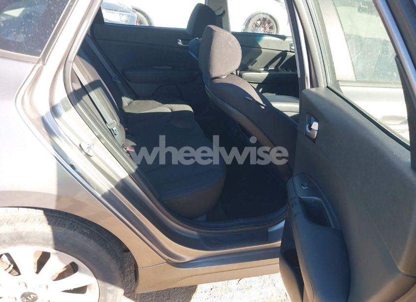 Photo 8 of 2018 Kia Optima LX (VIN 5XXGT4L32JG254229)