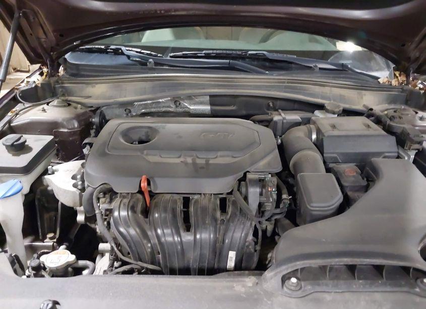 Photo 10 of 2018 Kia Optima LX (VIN 5XXGT4L32JG260564)