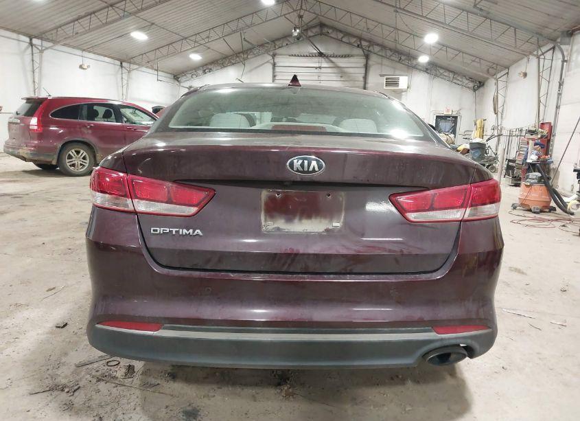 Photo 17 of 2018 Kia Optima LX (VIN 5XXGT4L32JG260564)