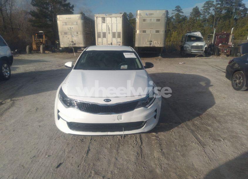 Photo 12 of 2018 Kia Optima LX (VIN 5XXGT4L32JG273573)