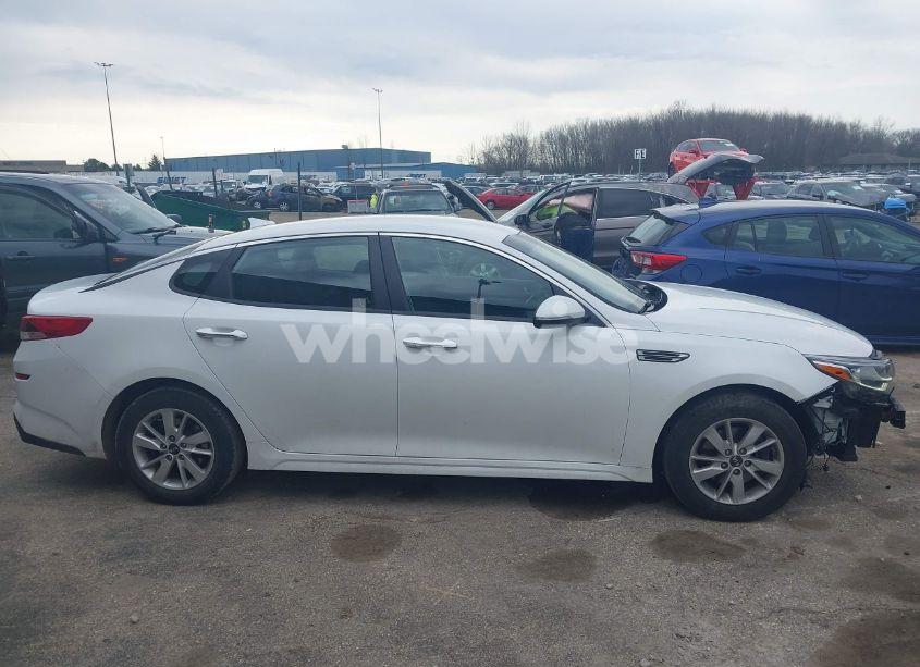 Photo 13 of 2019 Kia Optima LX (VIN 5XXGT4L32KG281528)