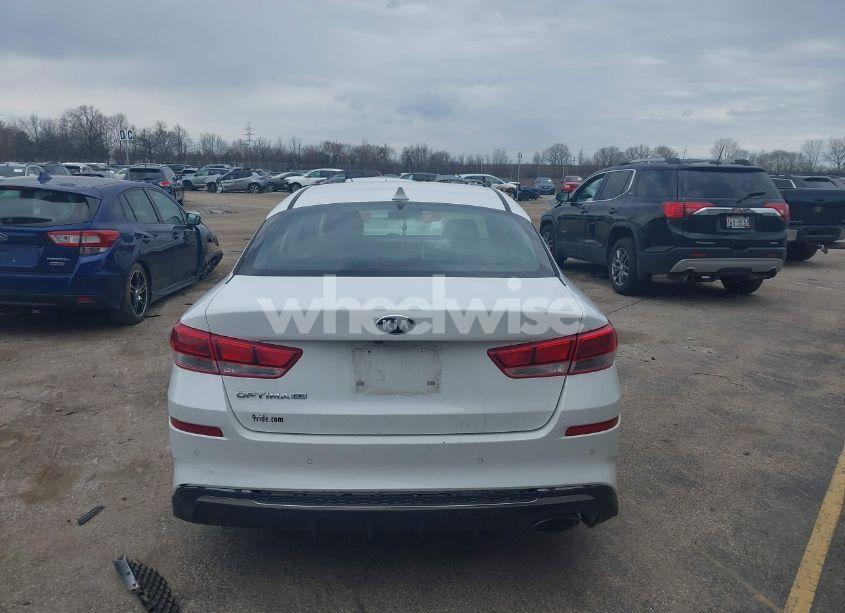 Photo 16 of 2019 Kia Optima LX (VIN 5XXGT4L32KG281528)