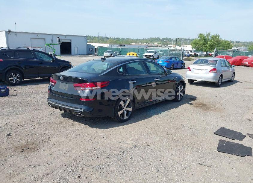 Photo 4 of 2019 Kia Optima S (VIN 5XXGT4L32KG284509)