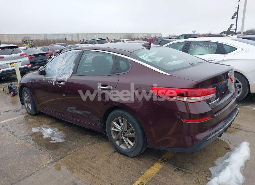 Photo 3 of 2019 Kia Optima LX (VIN 5XXGT4L32KG284980)