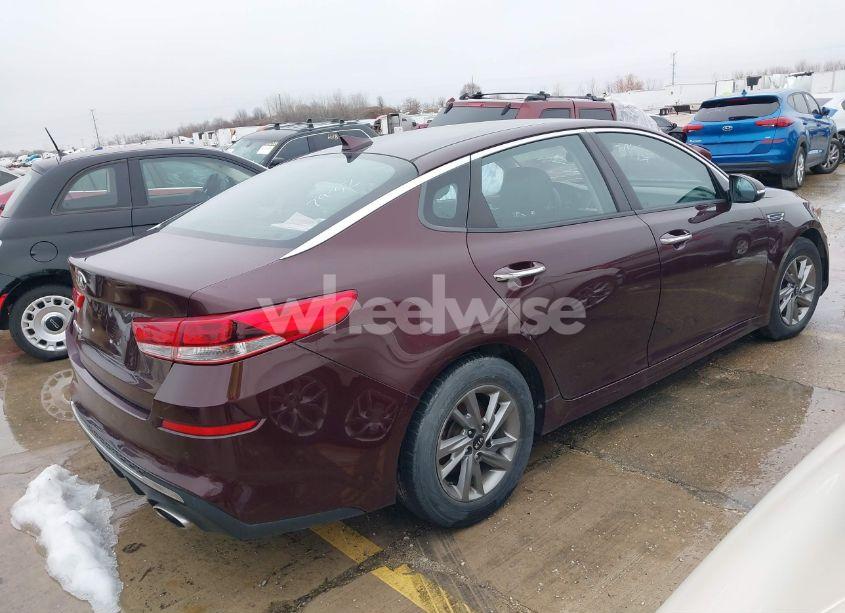 Photo 4 of 2019 Kia Optima LX (VIN 5XXGT4L32KG284980)
