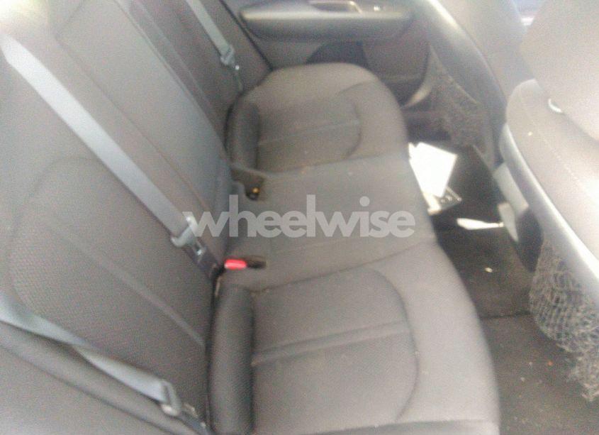 Photo 8 of 2019 Kia Optima LX (VIN 5XXGT4L32KG284980)