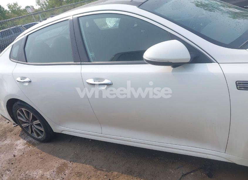 Photo 13 of 2019 Kia Optima LX (VIN 5XXGT4L32KG294411)