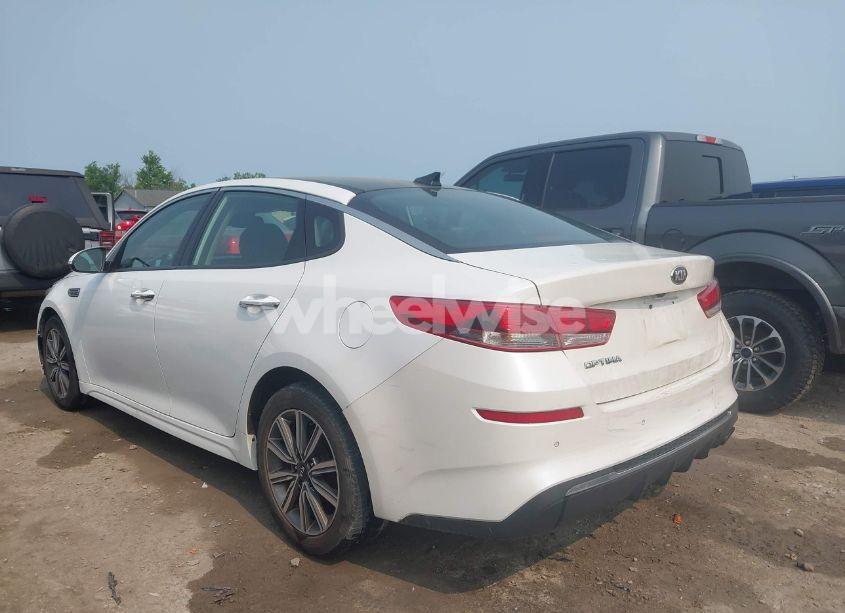 Photo 3 of 2019 Kia Optima LX (VIN 5XXGT4L32KG294411)