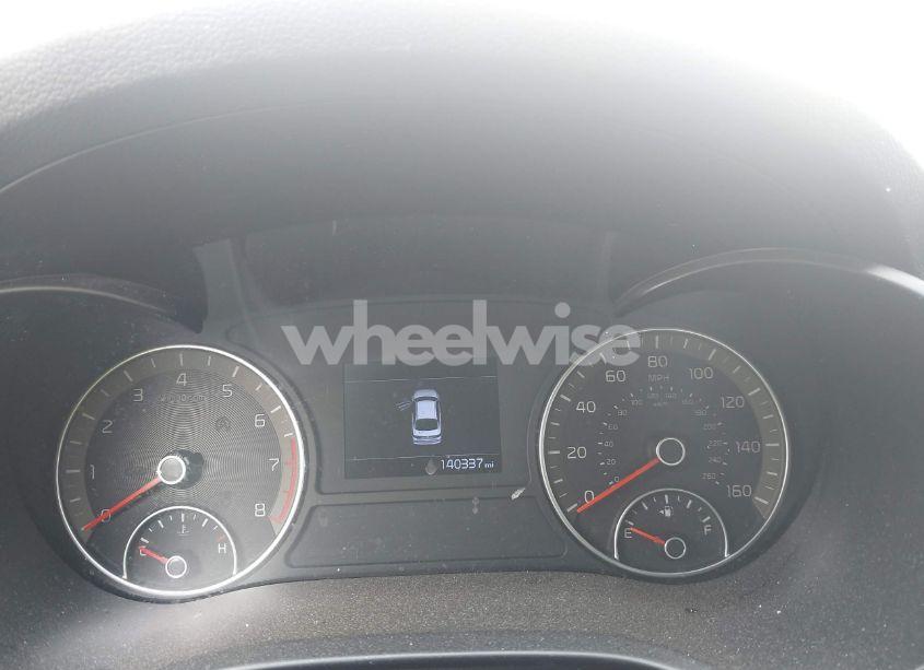 Photo 7 of 2019 Kia Optima LX (VIN 5XXGT4L32KG294411)