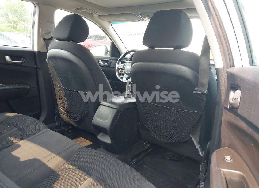 Photo 8 of 2019 Kia Optima LX (VIN 5XXGT4L32KG294411)