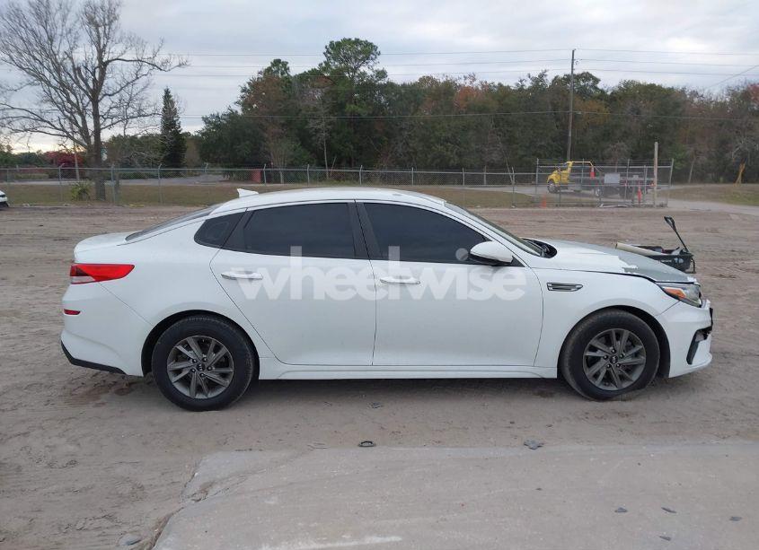 Photo 13 of 2019 Kia Optima LX (VIN 5XXGT4L32KG298569)