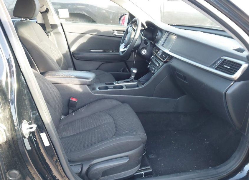 Photo 5 of 2019 Kia Optima LX (VIN 5XXGT4L32KG305455)