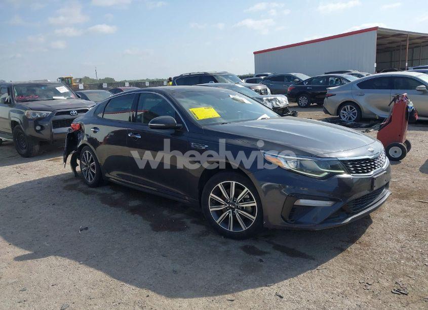 2019 Kia Optima LX (VIN 5XXGT4L32KG330324) main photo
