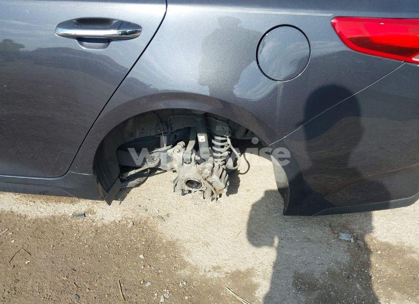 Photo 6 of 2019 Kia Optima LX (VIN 5XXGT4L32KG330324)