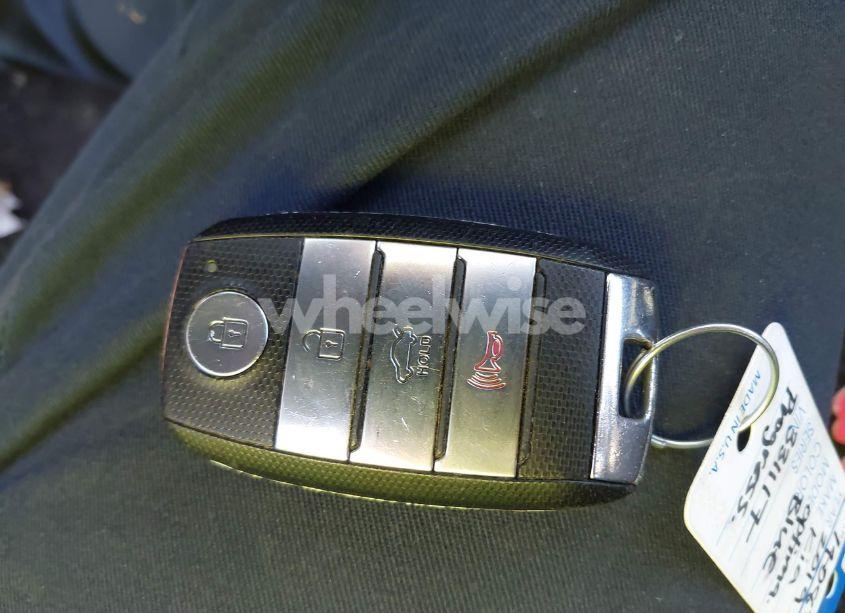 Photo 11 of 2019 Kia Optima S (VIN 5XXGT4L32KG331117)