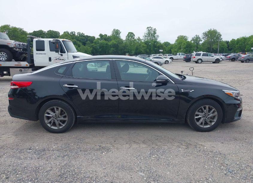 Photo 13 of 2019 Kia Optima LX (VIN 5XXGT4L32KG332719)