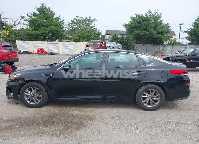 Photo 14 of 2019 Kia Optima LX (VIN 5XXGT4L32KG332719)