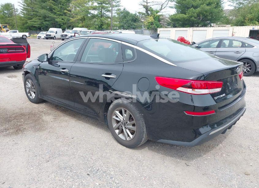 Photo 3 of 2019 Kia Optima LX (VIN 5XXGT4L32KG332719)
