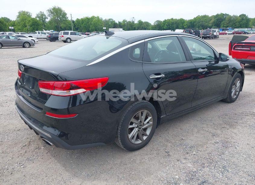 Photo 4 of 2019 Kia Optima LX (VIN 5XXGT4L32KG332719)