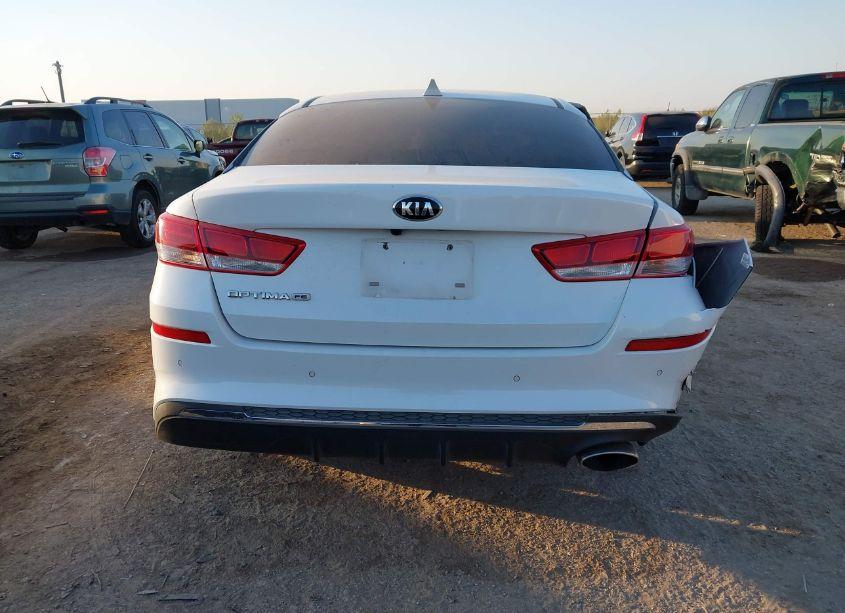 Photo 16 of 2019 Kia Optima LX (VIN 5XXGT4L32KG343235)