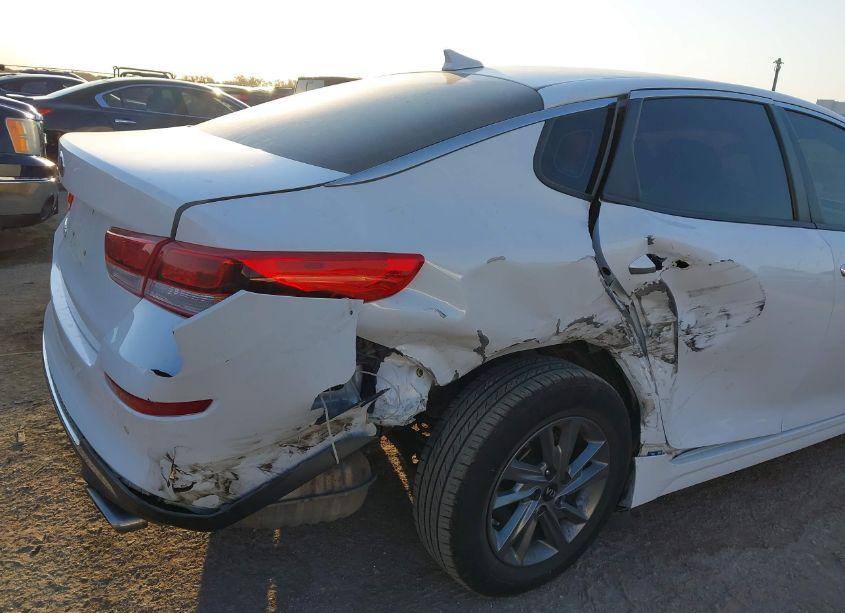 Photo 6 of 2019 Kia Optima LX (VIN 5XXGT4L32KG343235)