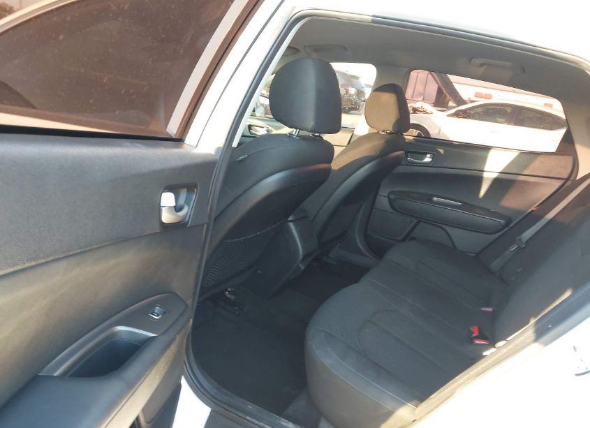 Photo 8 of 2019 Kia Optima LX (VIN 5XXGT4L32KG343235)