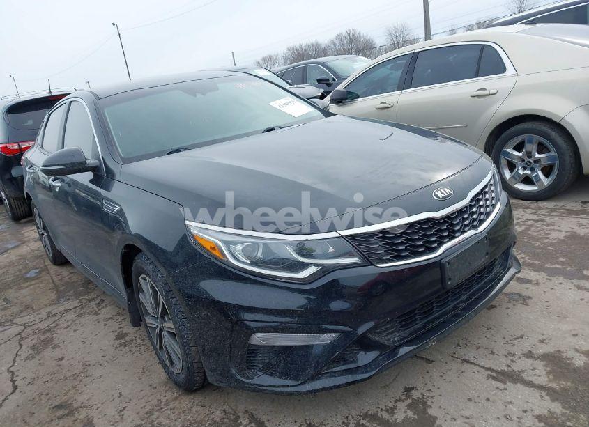 2019 Kia Optima LX (VIN 5XXGT4L32KG352985) main photo