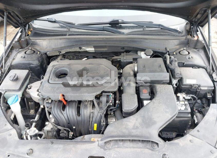 Photo 10 of 2019 Kia Optima LX (VIN 5XXGT4L32KG352985)