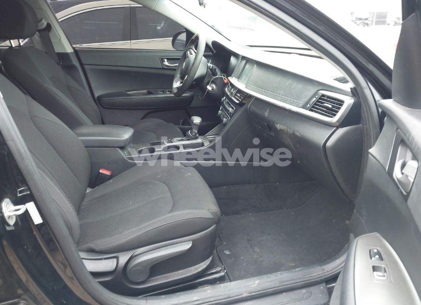 Photo 5 of 2019 Kia Optima LX (VIN 5XXGT4L32KG352985)