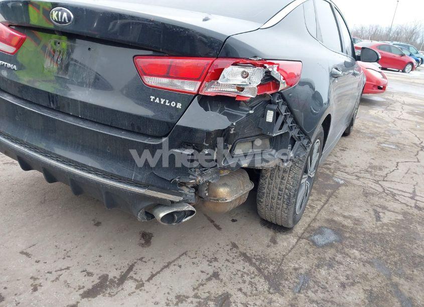 Photo 6 of 2019 Kia Optima LX (VIN 5XXGT4L32KG352985)