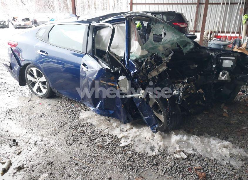 2019 Kia Optima S (VIN 5XXGT4L32KG353747) main photo