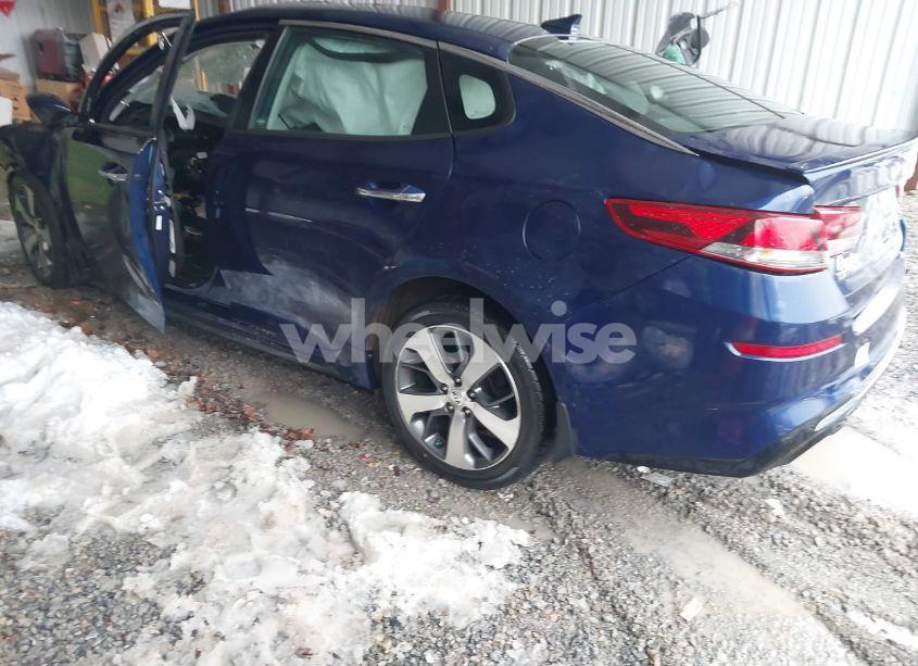 Photo 3 of 2019 Kia Optima S (VIN 5XXGT4L32KG353747)