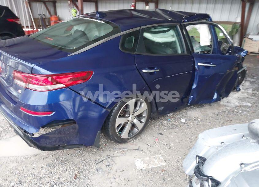 Photo 4 of 2019 Kia Optima S (VIN 5XXGT4L32KG353747)