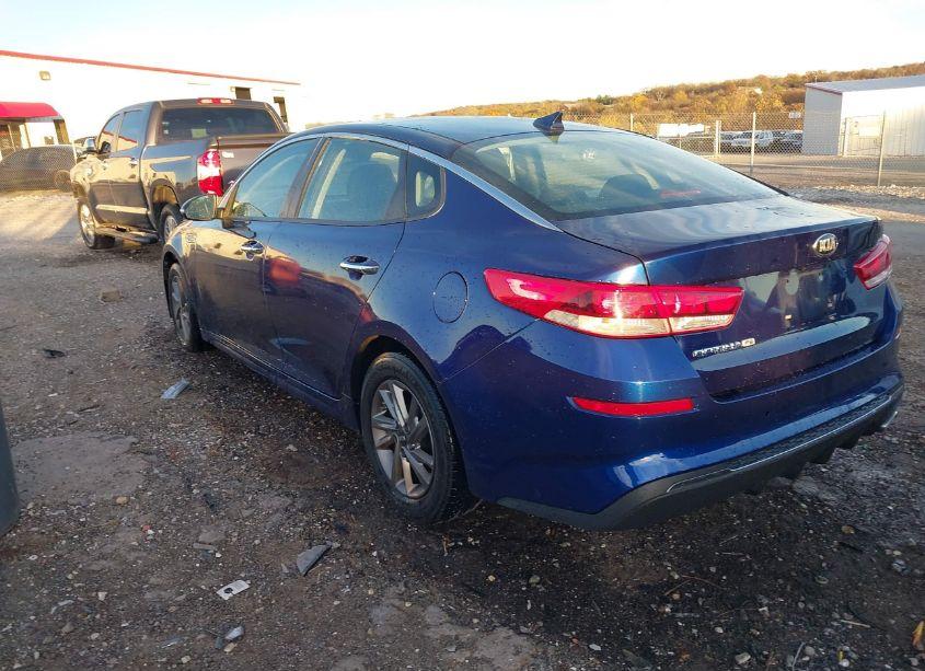 Photo 3 of 2019 Kia Optima LX (VIN 5XXGT4L32KG359306)