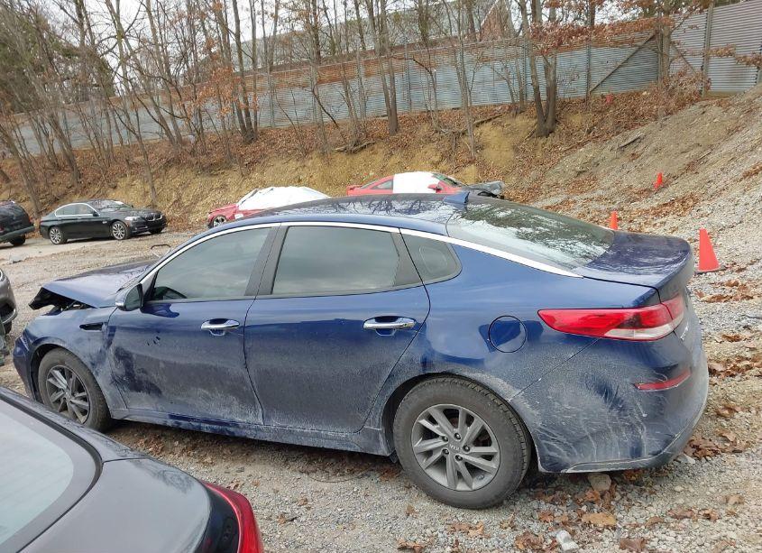 Photo 15 of 2019 Kia Optima LX (VIN 5XXGT4L32KG364120)