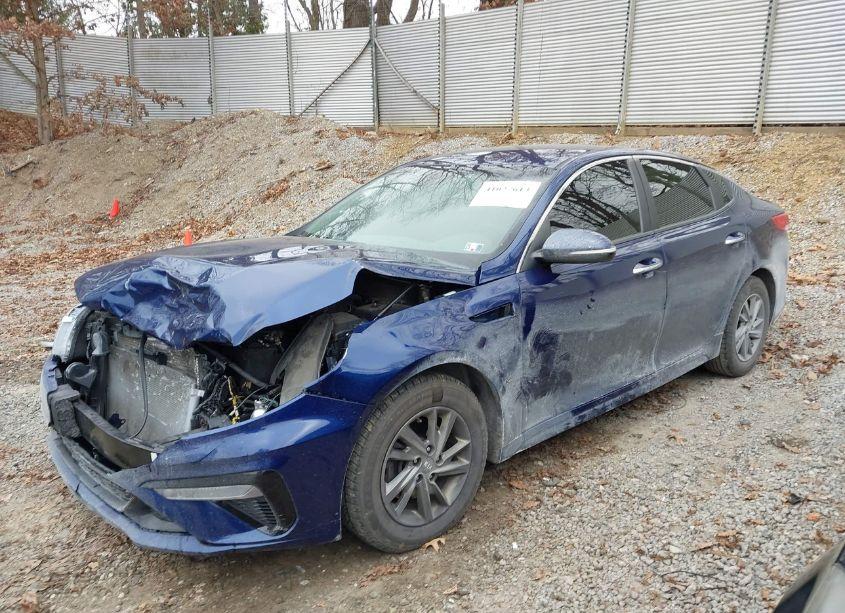Photo 2 of 2019 Kia Optima LX (VIN 5XXGT4L32KG364120)