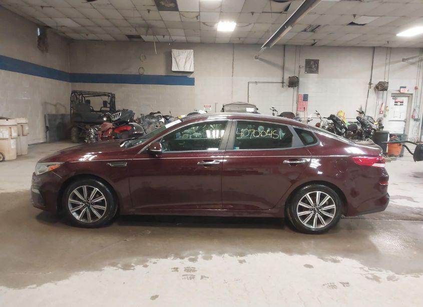 Photo 14 of 2019 Kia Optima LX (VIN 5XXGT4L32KG370435)