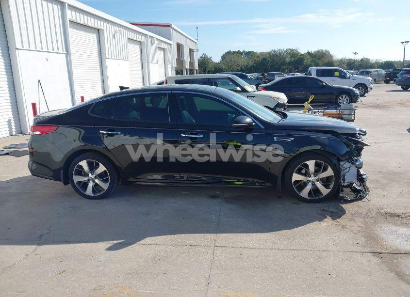 Photo 14 of 2019 Kia Optima S (VIN 5XXGT4L32KG372587)
