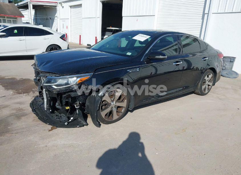 Photo 2 of 2019 Kia Optima S (VIN 5XXGT4L32KG372587)
