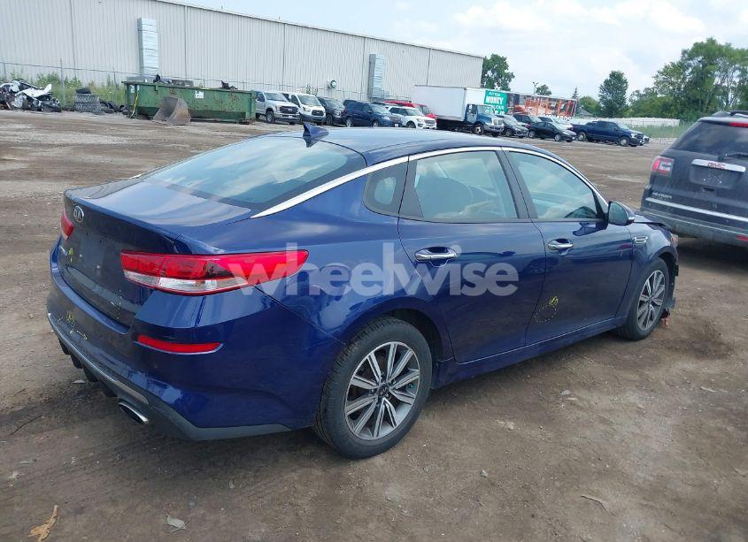 Photo 4 of 2019 Kia Optima LX (VIN 5XXGT4L32KG375070)